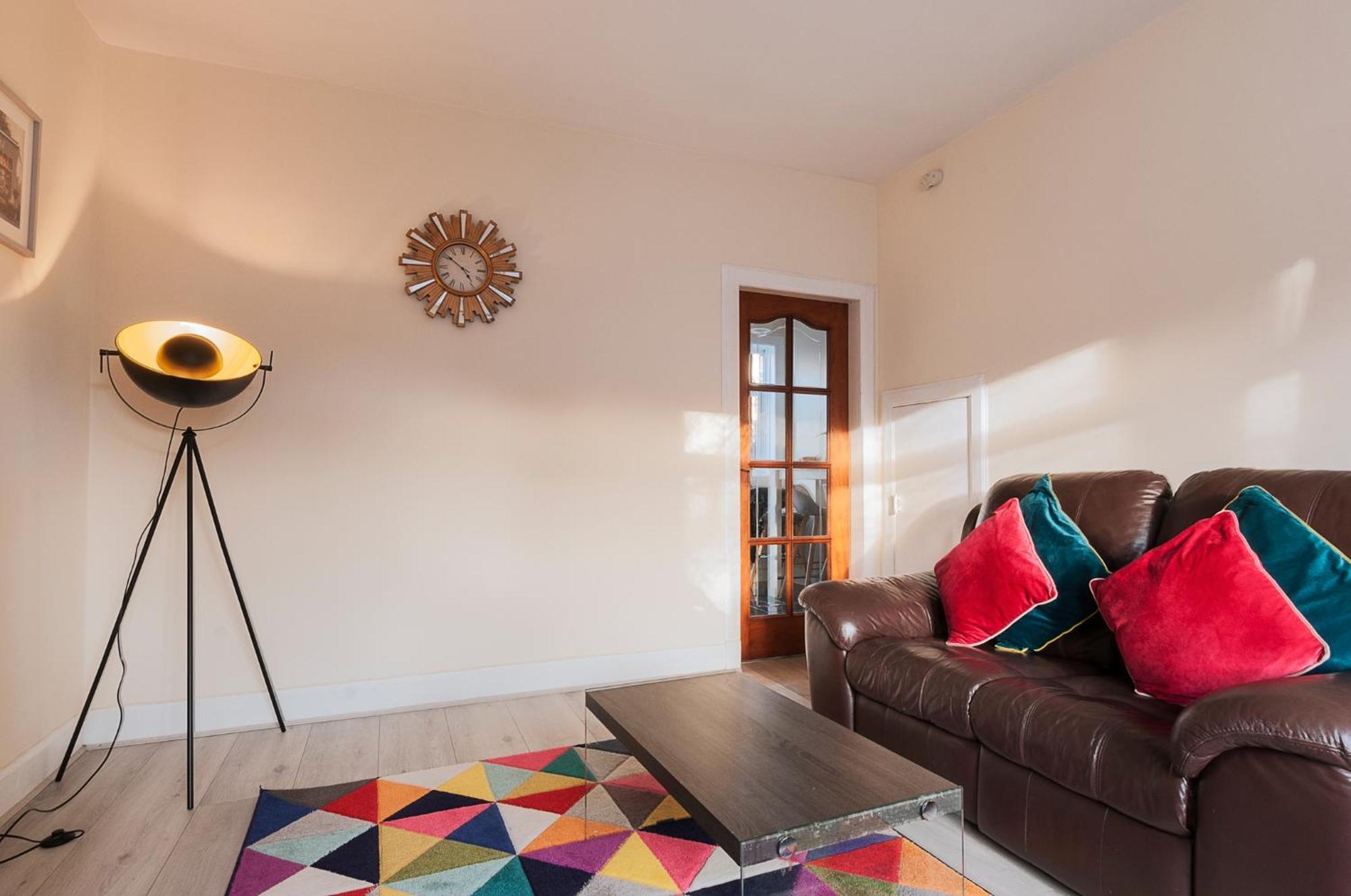 2 Bed Property, Sleeps 5, Free Parking, Near City Centre EDI Eksteriør billede