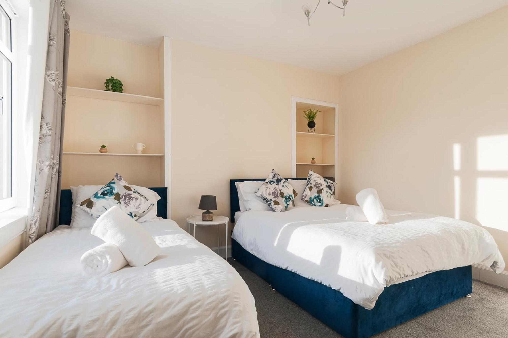 2 Bed Property, Sleeps 5, Free Parking, Near City Centre EDI Eksteriør billede